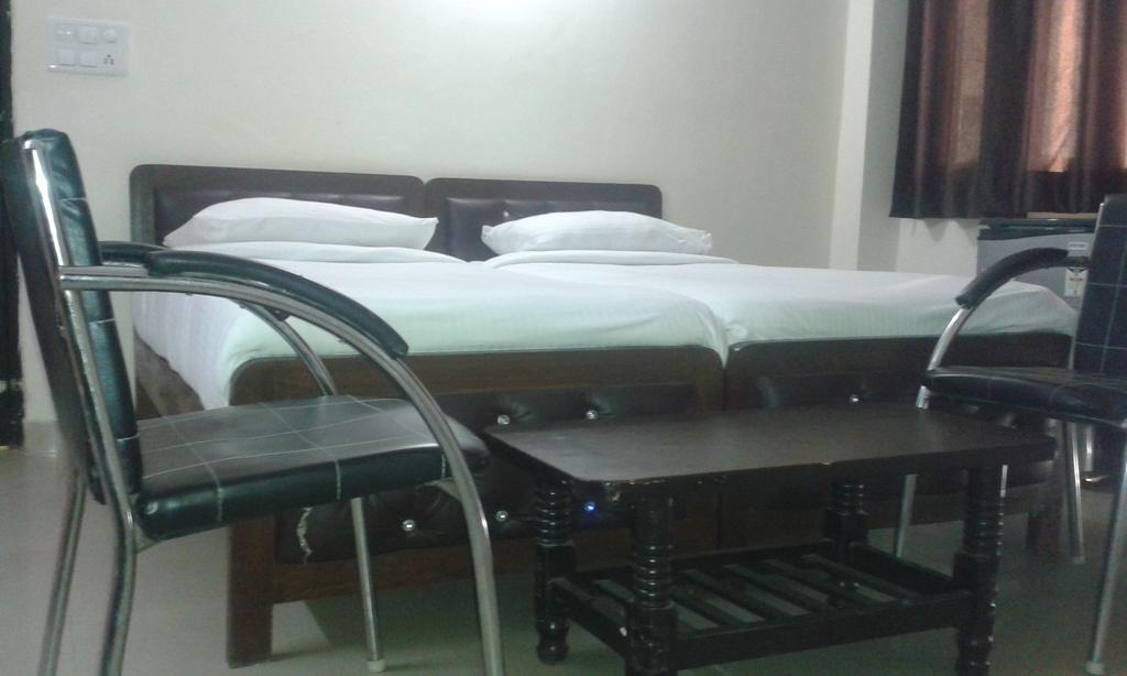 Charanpahari Hotel New Delhi Cameră foto