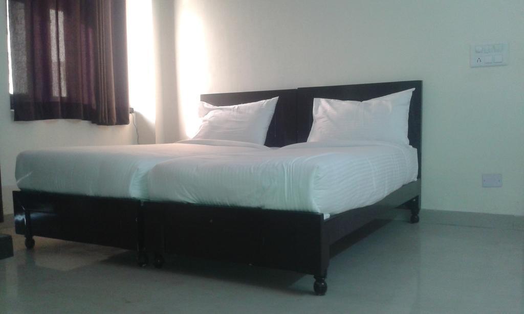 Charanpahari Hotel New Delhi Cameră foto